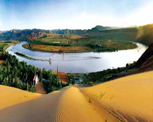 世界垄断性旅游资源地~中国十大好玩景区之一~沙坡头