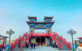 1-Day Xianyang Tour: Xianyang Lake's serene beauty, Qianling Mausoleum's imperial majesty