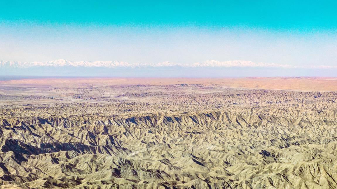 三危山