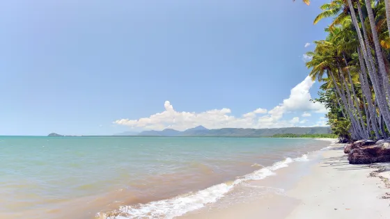 三一海灘