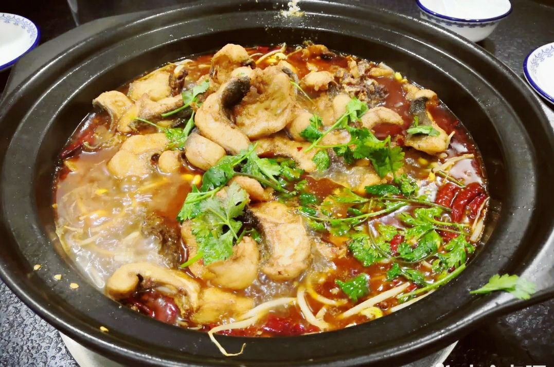 川府石锅鱼(平湖南路店)