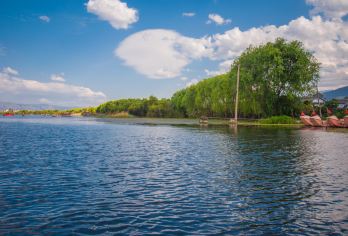 大理白族自治州苍山+洱海+南诏风情岛+洱海大游船一日+大巴团【含三道茶歌舞表演】