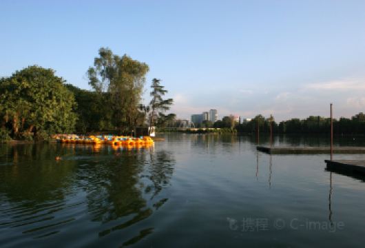 墨西哥城查普尔特佩克公园+太阳金字塔+索马亚博物馆一日游【墨西哥城精品一日游[体验拉美历史风情+中文专车 可定制行程]】