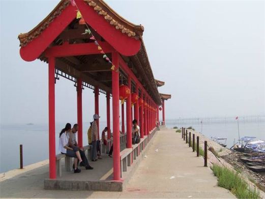 东平湖罗贯中纪念馆