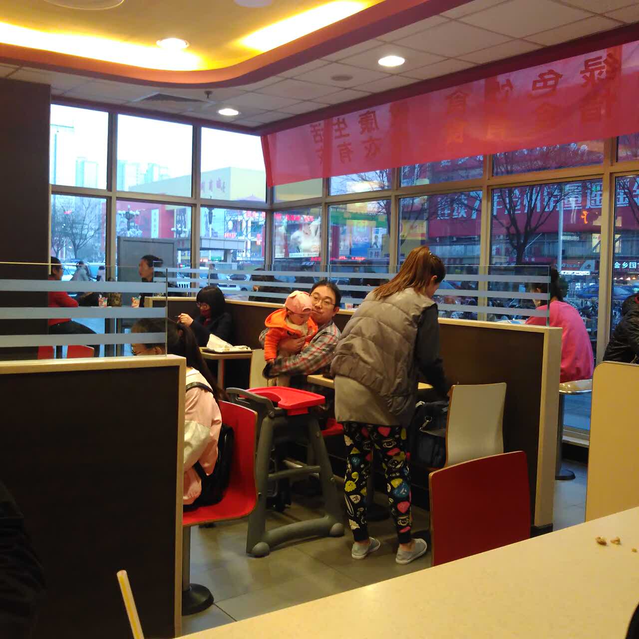 麦当劳(华北商厦新华路餐厅)餐厅图片