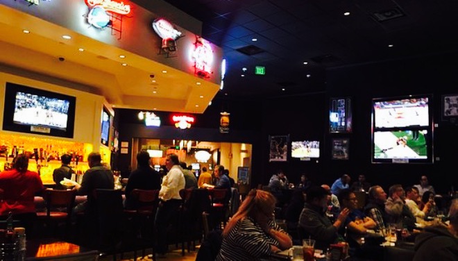 Zone 8 Sports Bar & Grill