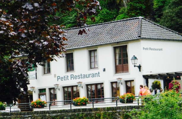 Petit restaurant Bistro city corner