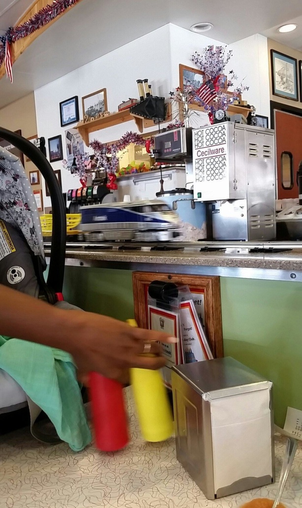 2 Toots Train Whistle Bartlett餐厅图片