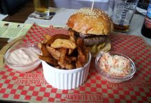 Original Baseball Restaurant Arrows美食图片