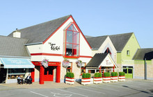 The Thatch餐厅图片