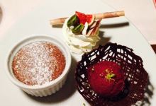 Swiss Chalet Restaurant美食图片