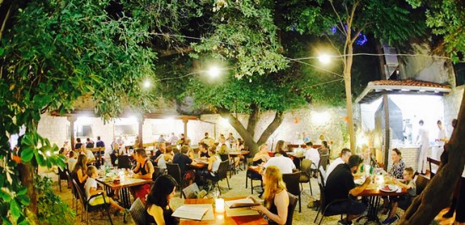 Zlatni Vrt餐厅图片