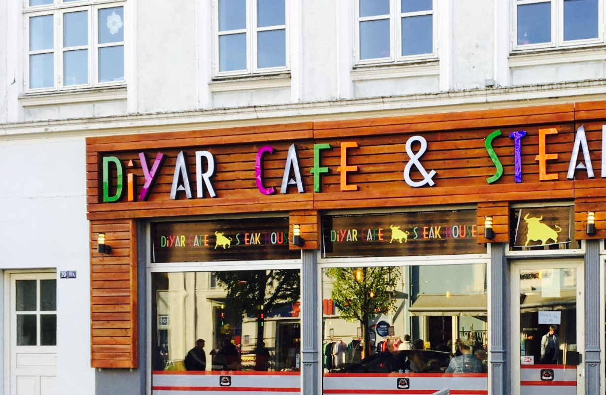 Diyar Cafe og Steak House