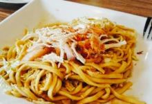 Mie Tek-Tek Flamboyan美食图片