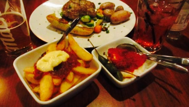 Grunder Cafe & Bar餐厅图片