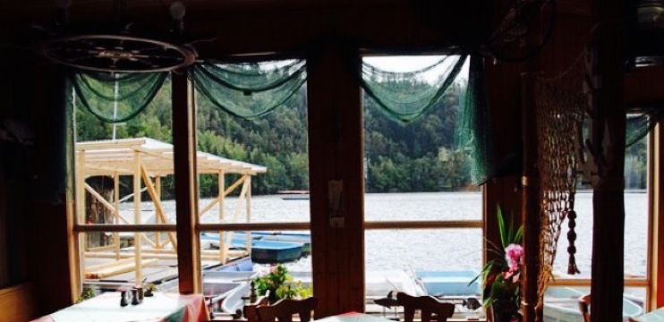 Wendefurther Bootsverleih Gaststatte Raucherei餐厅图片