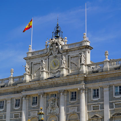 西班牙马德里王宫+西班牙广场+丽池公园+普拉多博物馆+德波神殿一日游