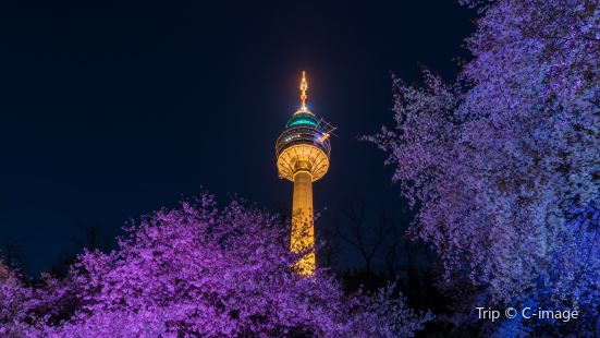 E WORLD 83 Tower