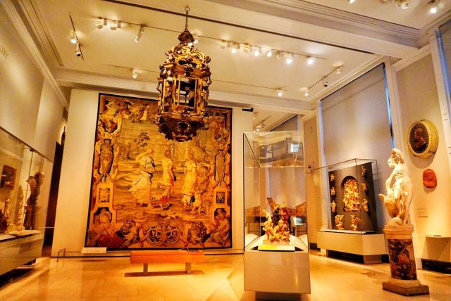 Victoria and Albert Museum