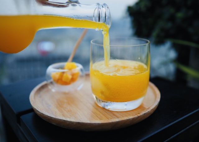 CRU Champagne Bar