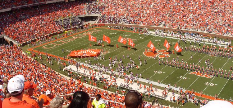 Clemson Leaves No Doubt In National Championship Thrashing