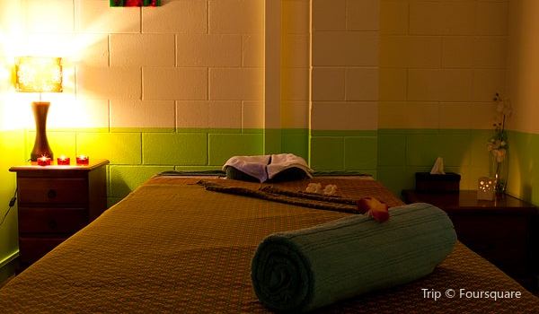 Bai Pho Traditional Thai Massage Spa Travel Guidebook Must