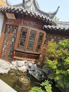 曲水亭街-济南-大头happy