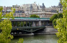 比尔哈克姆桥-巴黎-乖小咪