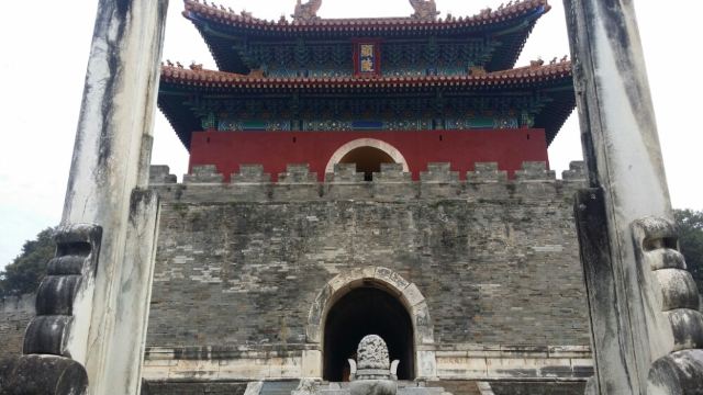 明顯陵