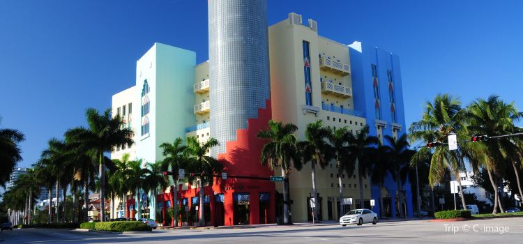 Art Deco Historic District Travel Guidebook Must Visit