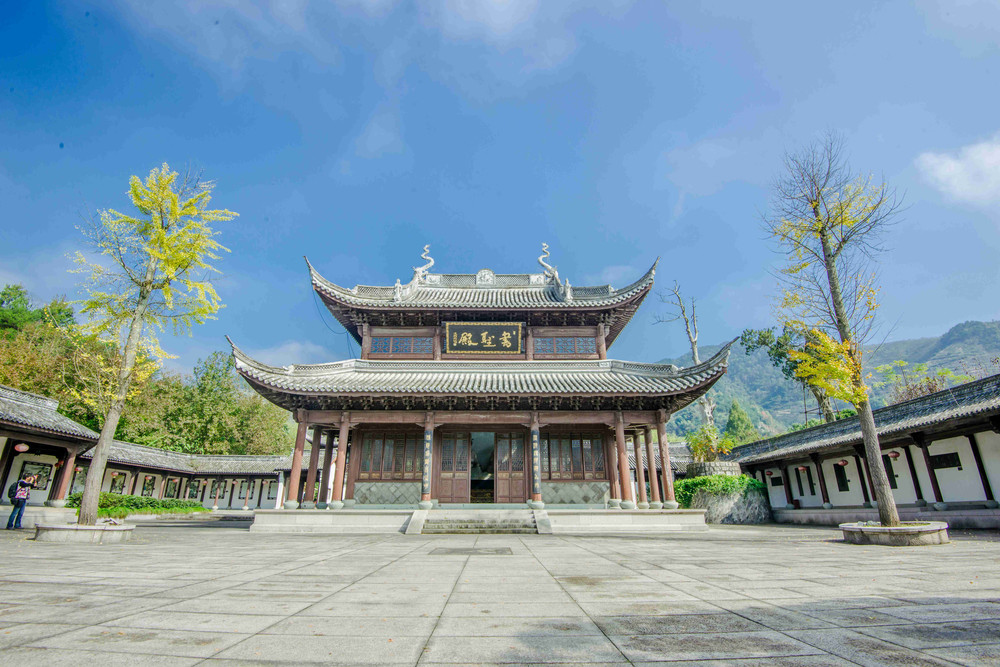 嵊州旅游人口_嵊州旅游袁巧妮图片(3)