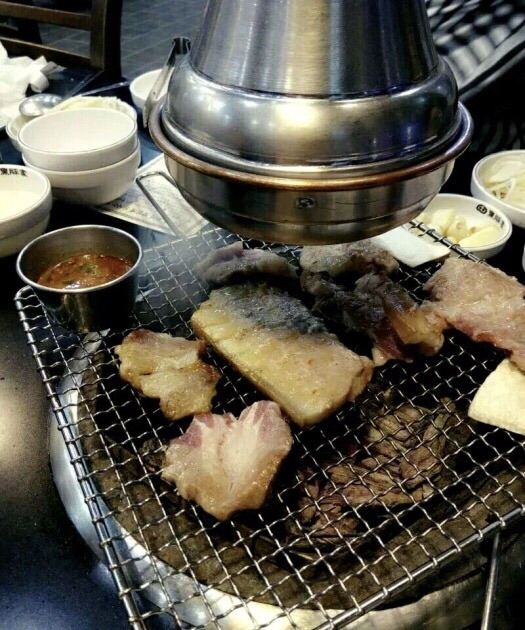 Black Dolphin House (Jeju Main Store)