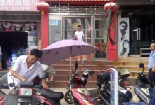 贾顺伟脱骨烧鸡(孟津桂花大道店)美食图片