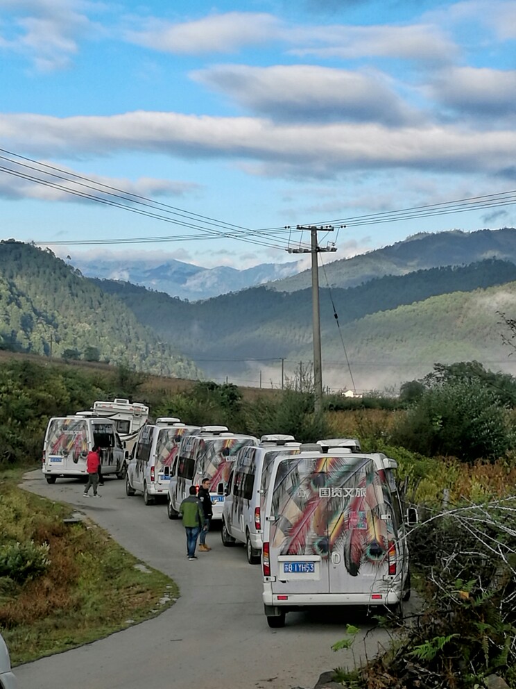 坐着房车去旅行