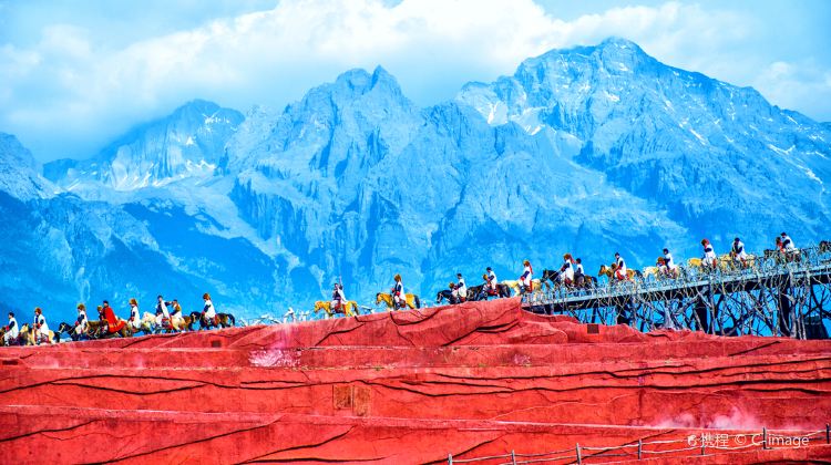 4-Day Lijiang + Shangri-La + Dali City + Yulong Snow Mountain