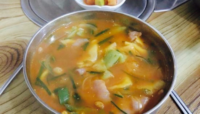 Samsaek Sujebi