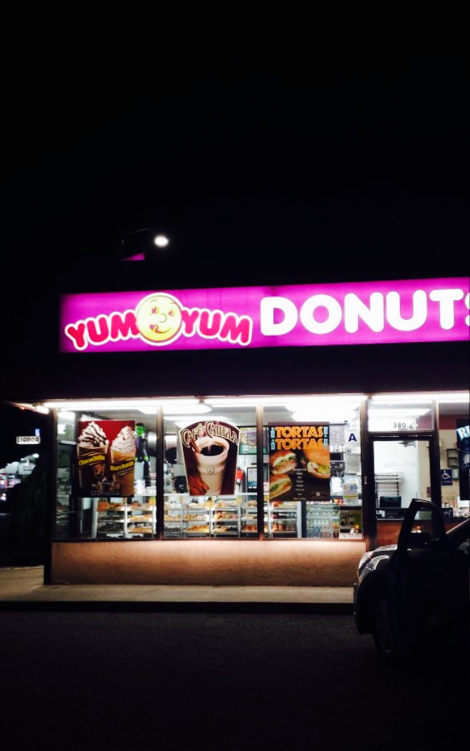 Yum-Yum Donuts餐厅图片