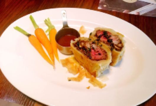 食间牛排(皇城恒隆广场店)美食图片