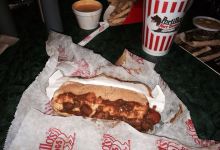 Portillo's Hot Dogs美食图片