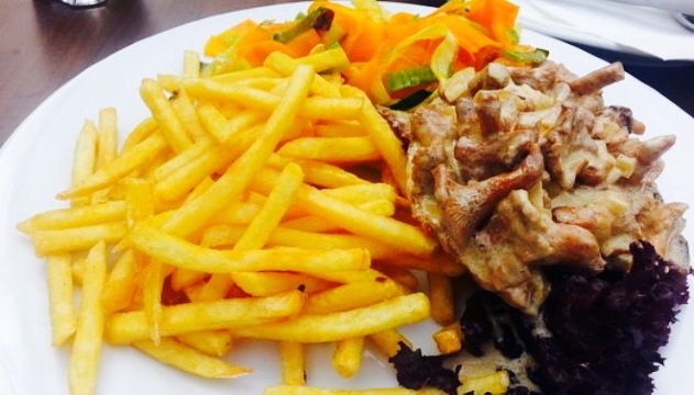 Pod Żabami Restaurant