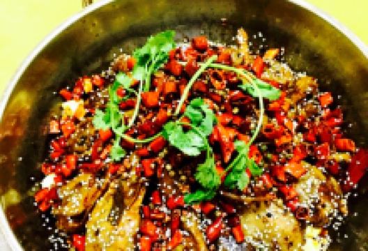 秦巴石锅鱼美食图片