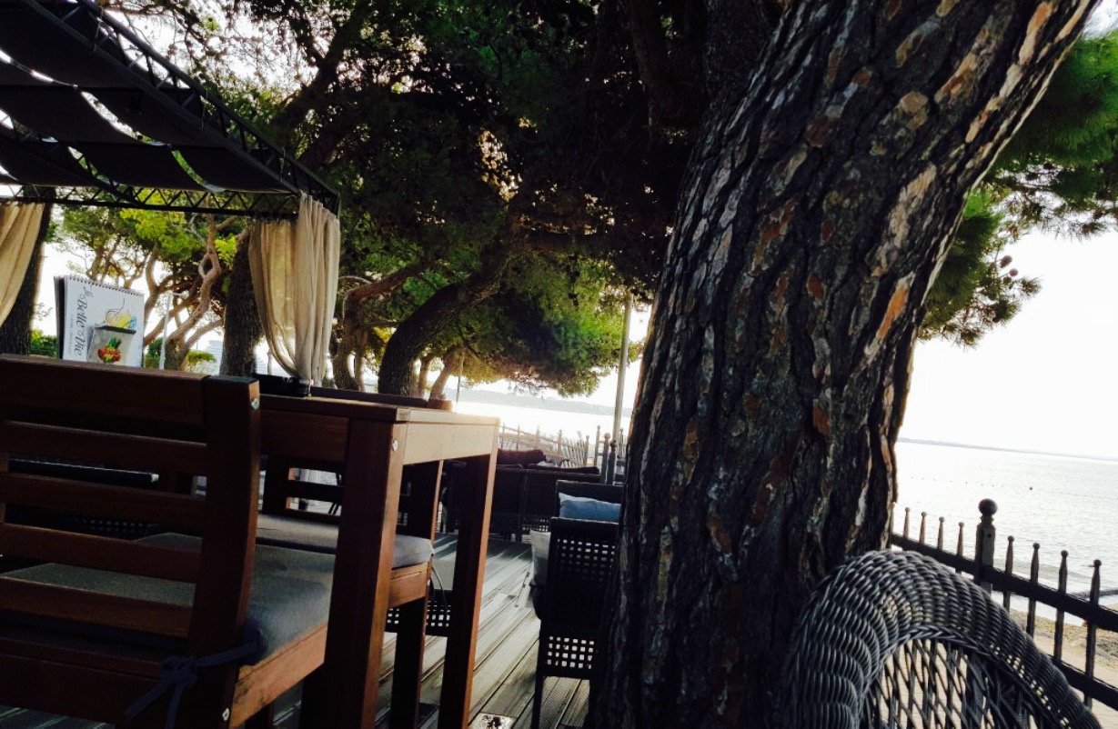 La Belle Vie Restaurant & Bar