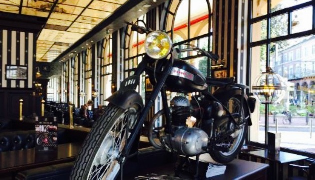 Au Bureau餐厅图片