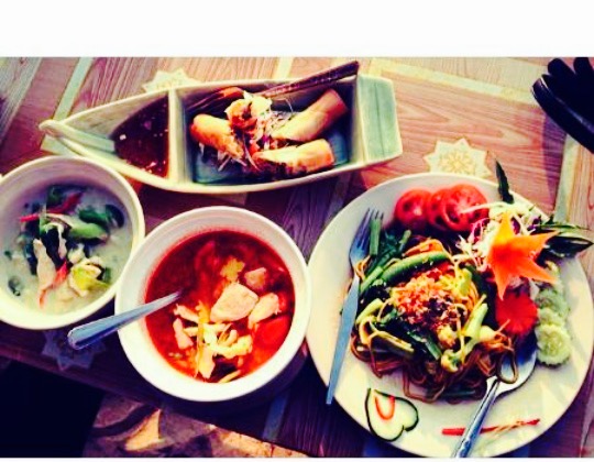 Mama Mr.Lek Restaurant