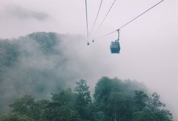 金佛山一日游【2-6人小团丨上门接送丨探秘古佛洞【[品质亮点]：含门票，您不操心繁琐的排队购票事情及等待苦恼，旅游管家为您操办一切，没有后顾之忧】