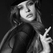 有位佳人叫小侯