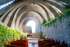 石之教堂-轻井泽町-是条胳膊