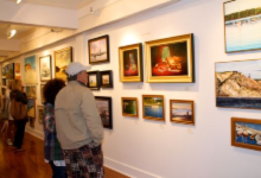 42 Maple Contemporary Art Center景点图片