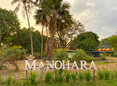 日惹游记图片] 日惹  曼诺哈拉酒店 Manohara Resort 价格贵，性价比高