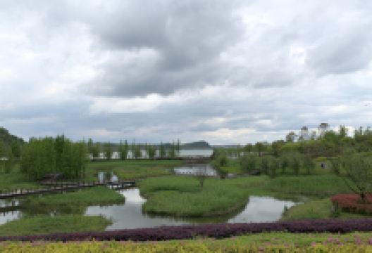 月亮湖景点图片